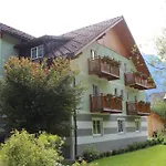 奥索农场假期酒店 上特劳恩